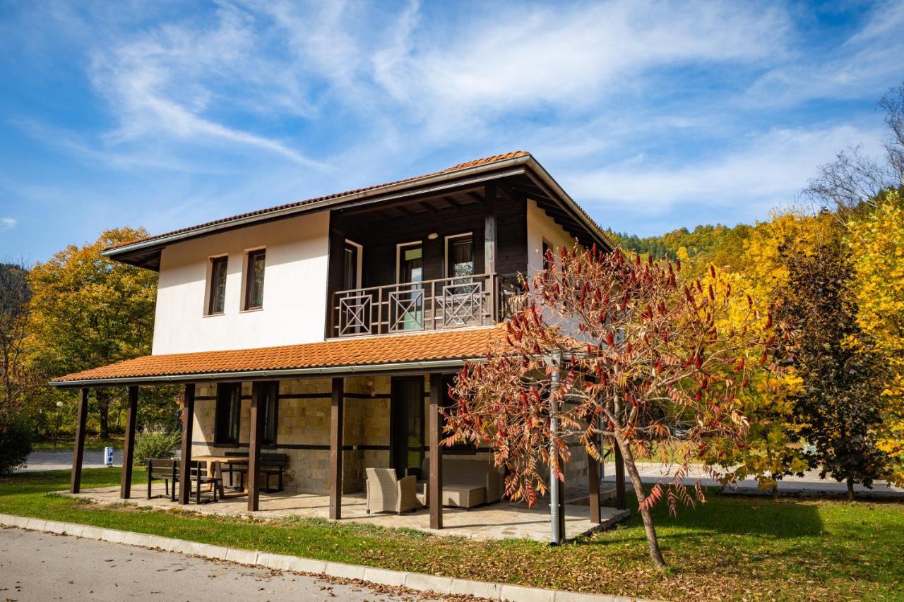 Ostrova Holiday Village Beli Osŭm Zewnętrze zdjęcie