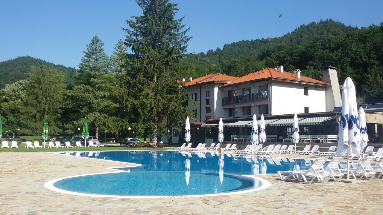 Ostrova Holiday Village Beli Osŭm Zewnętrze zdjęcie