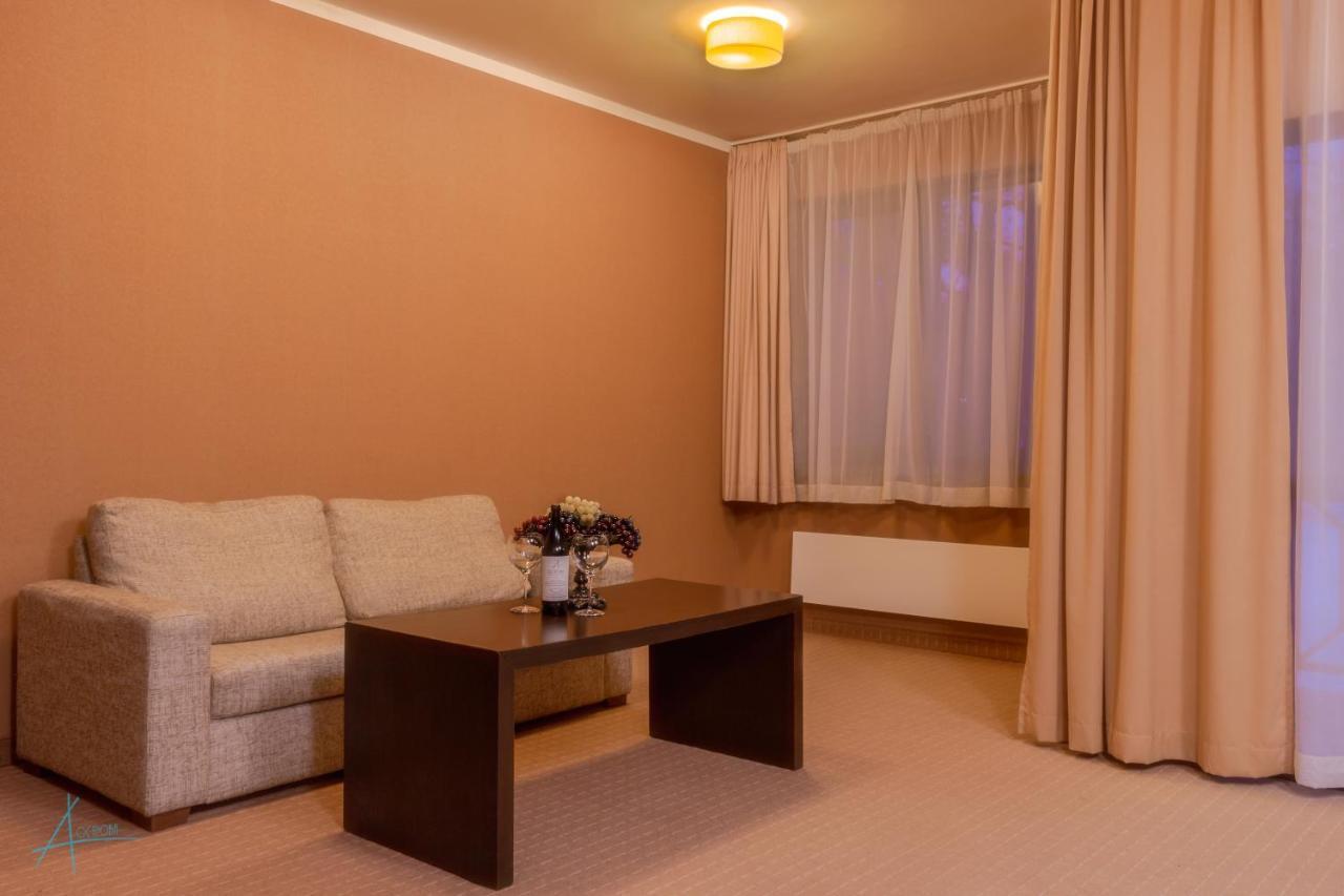 Ostrova Holiday Village Beli Osŭm Zewnętrze zdjęcie