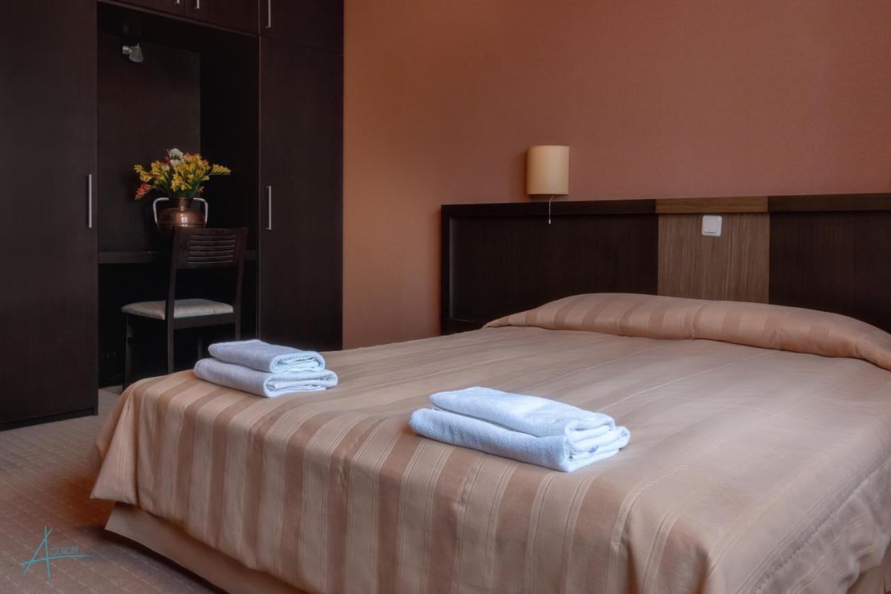 Ostrova Holiday Village Beli Osŭm Zewnętrze zdjęcie